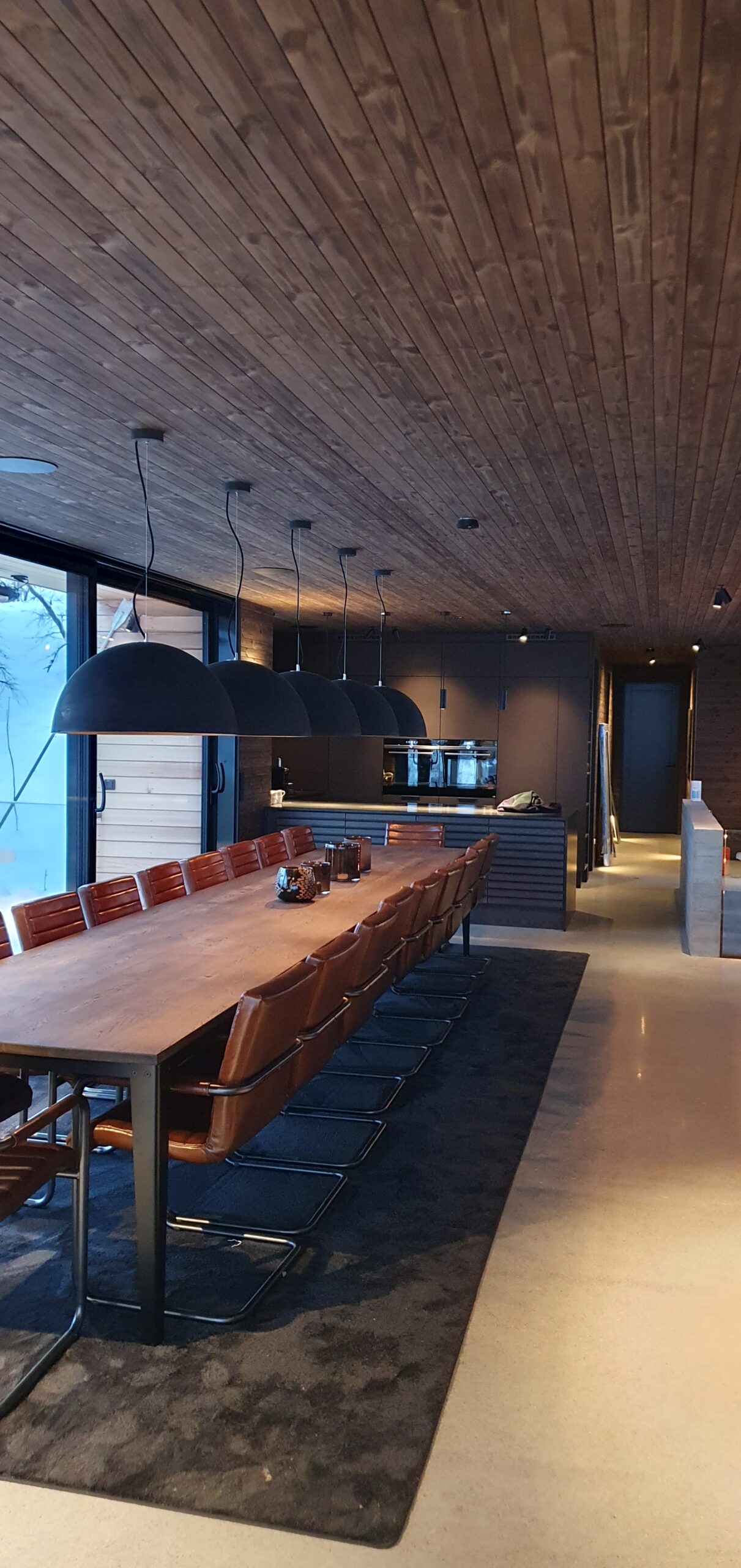 Kjøkken innredning (integrert lyd)_152258 Kjøkken innredning med integrert lydsystem og innbyggingshøyttalere